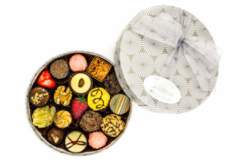 small round luxury chooclate box
