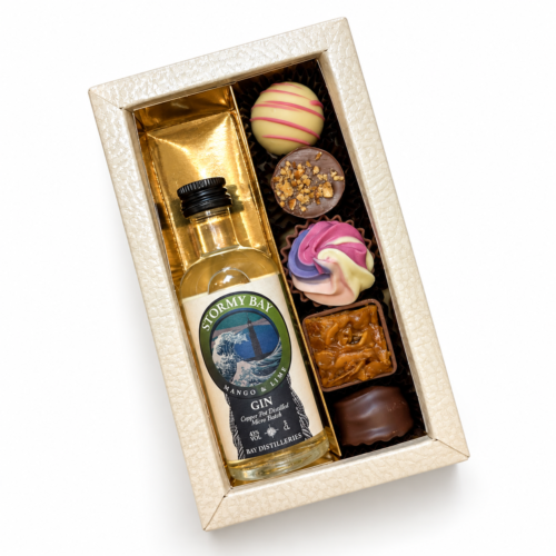 Boozy Box- Mango & Lime Stormy Bay Gin